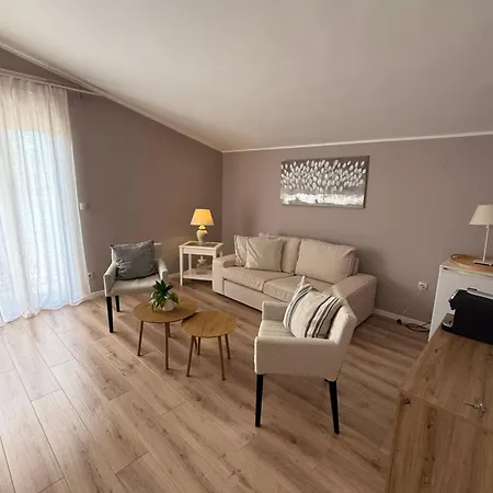 Francos Appartement *