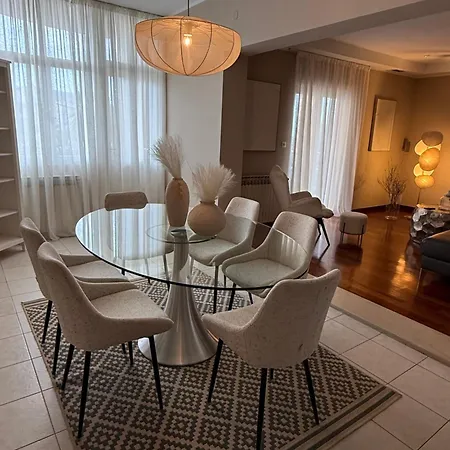 Francos Appartement *